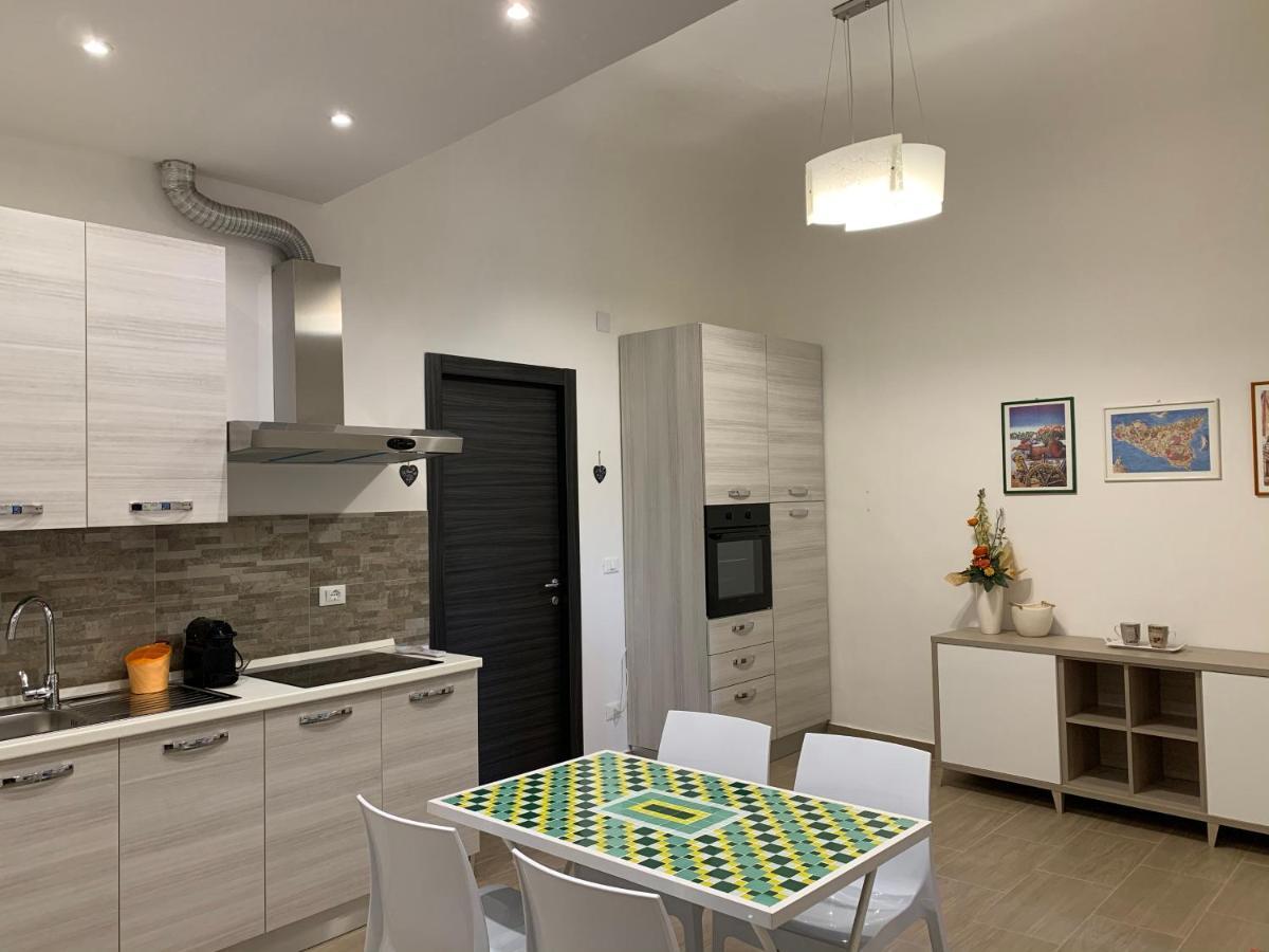 Apartamento Le Torri Dell'Acqua Palermo Exterior foto